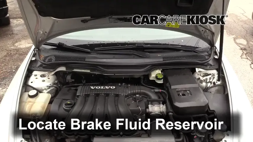 2007 Volvo V50 2.4i 2.4L 5 Cyl. Brake Fluid